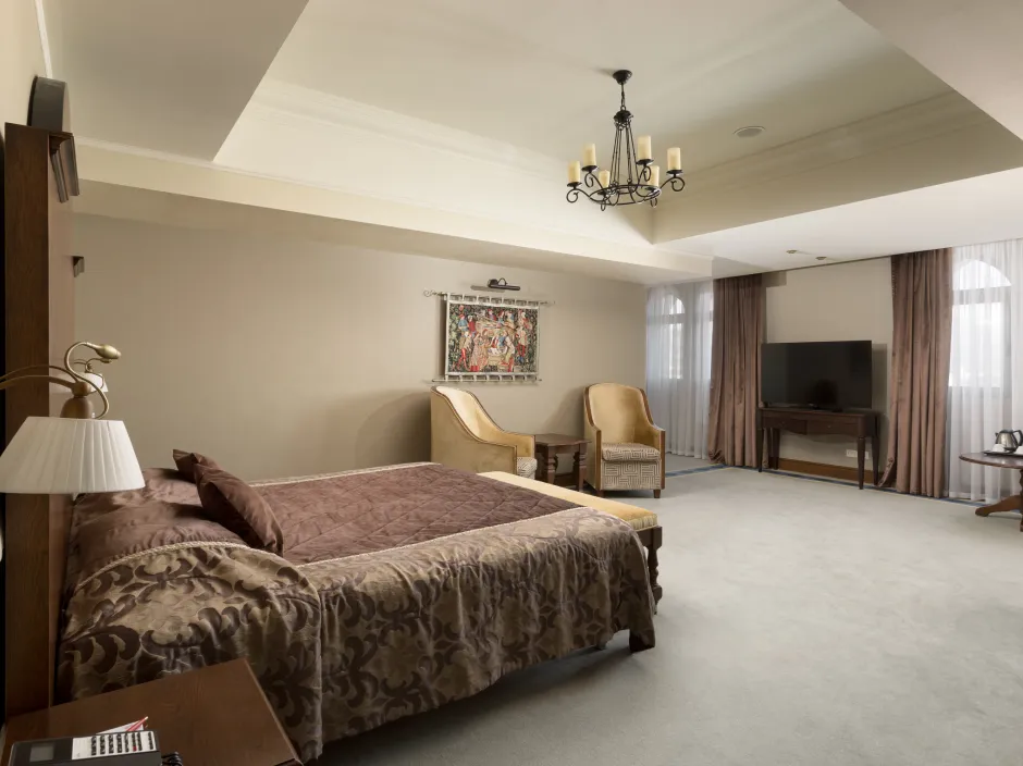 Люкс Королевы — Замок Богатырь